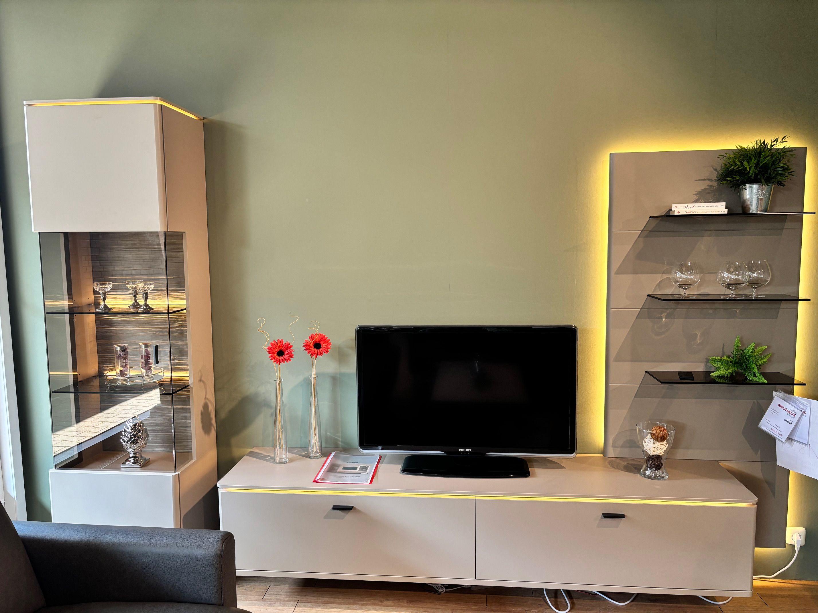 Wohnwand "Torrent" Front: Basalt Membran verpresst NB.